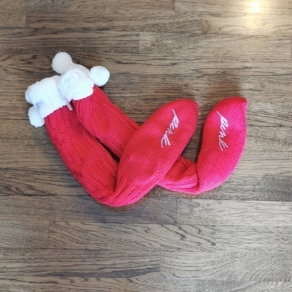 PINK Victoria's Secret Red Socks White Fur Trim New - Picture 2 of 5